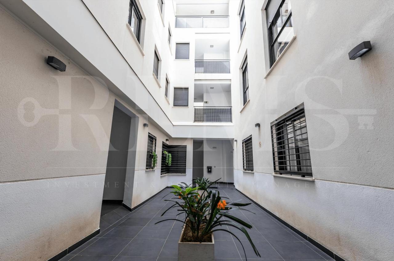 3Br Apartment With Parking And Patio In The Center By Rems Málaga Exteriör bild